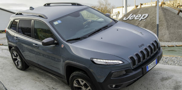 jeep-cherokee-territory-european-tour-lavventura-off-road-in-citta-1